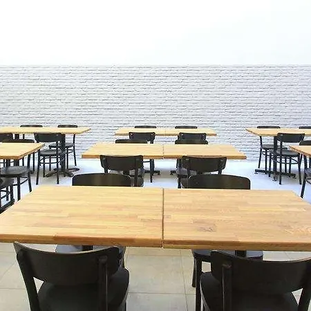 加莱布里特酒店 3*