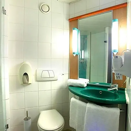 Brit Hotel